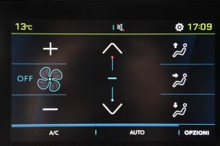 PEUGEOT 208 usata, con Fari LED