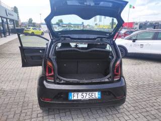 VOLKSWAGEN up! usata, con Fendinebbia