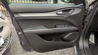 ALFA ROMEO Stelvio usata, con Interni in pelle