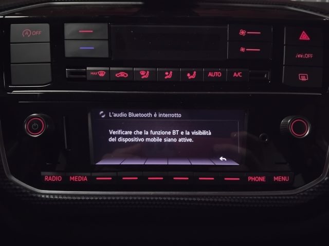 VOLKSWAGEN up! usata 21