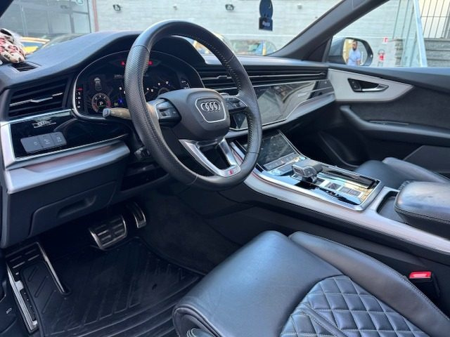 AUDI Q8 usata, con Interni in pelle