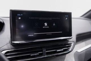 PEUGEOT 5008 usata, con Volante in pelle