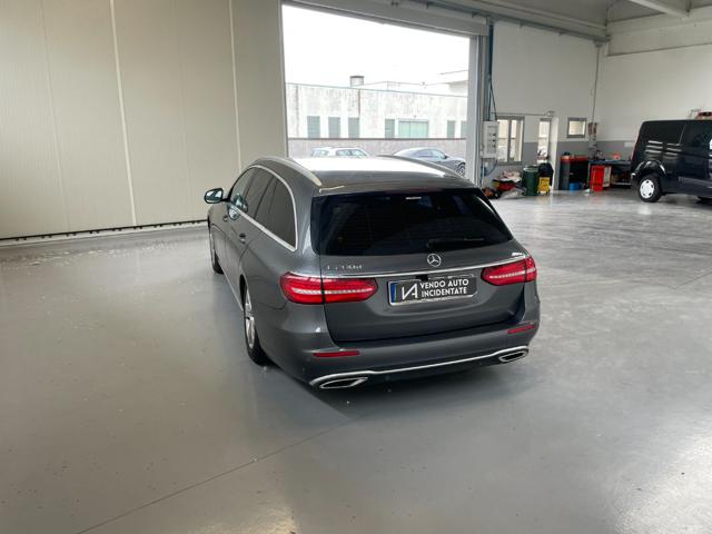 MERCEDES-BENZ E 220 usata, con Autoradio