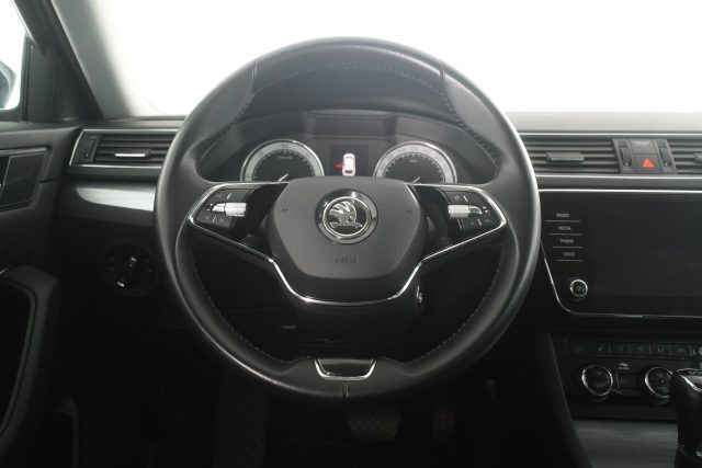 SKODA Superb usata 11
