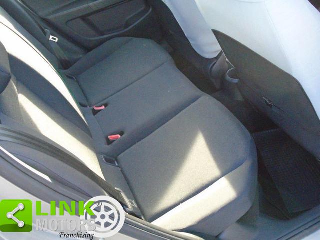 VOLKSWAGEN up! usata, con Chiusura centralizzata