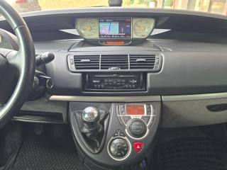 PEUGEOT 807 usata, con Sedile posteriore sdoppiato