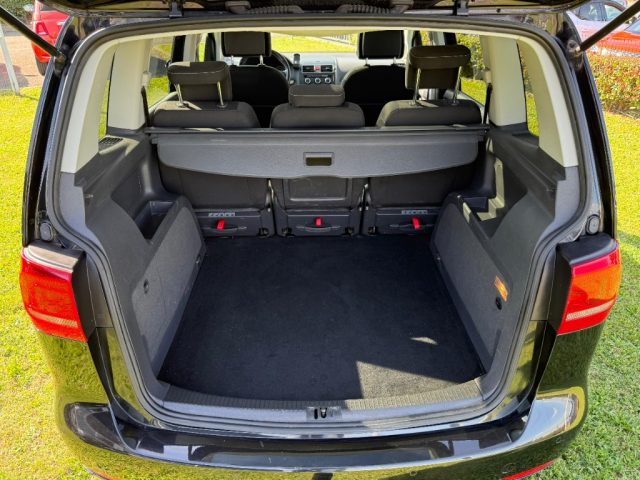 VOLKSWAGEN Touran usata, con Lettore CD