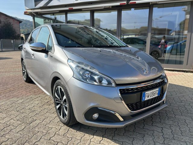 PEUGEOT 208 usata, con Airbag