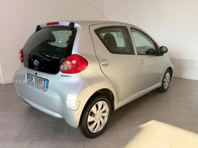 TOYOTA Aygo usata 10