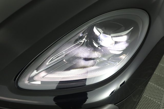 PORSCHE Macan usata 13