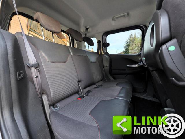 FORD Tourneo Courier usata, con Autoradio