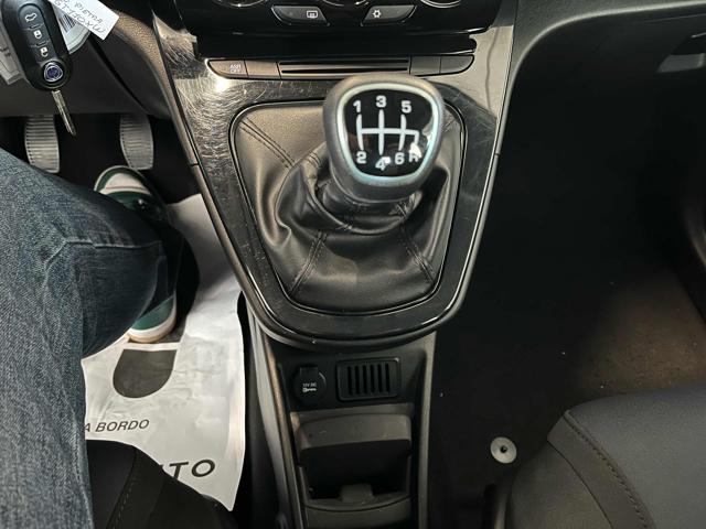 LANCIA Ypsilon usata, con MP3