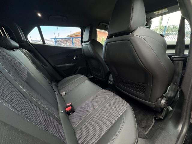 PEUGEOT 2008 usata, con Park Distance Control