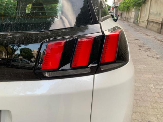 PEUGEOT 3008 usata, con Fendinebbia