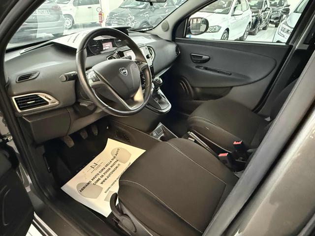 LANCIA Ypsilon usata, con Autoradio digitale