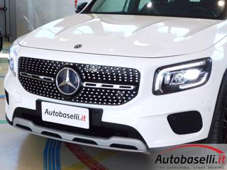 MERCEDES-BENZ GLB 200 usata, con Autoradio digitale