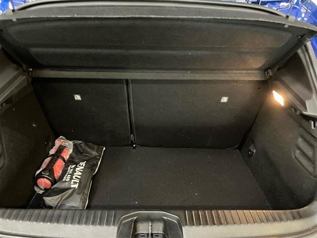 RENAULT Clio usata, con Hill holder