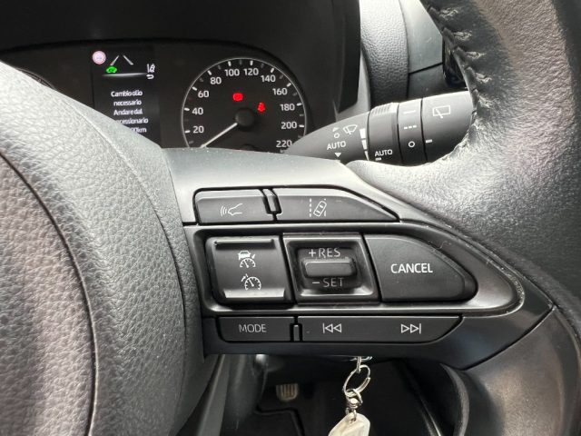 TOYOTA Yaris usata 19
