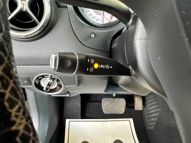 MERCEDES-BENZ GLA 200 usata 29
