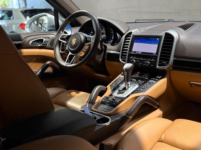 PORSCHE Cayenne usata, con Fari Xenon