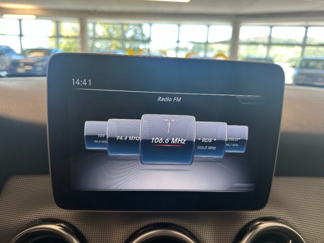 MERCEDES-BENZ GLA 200 usata, con Lettore CD