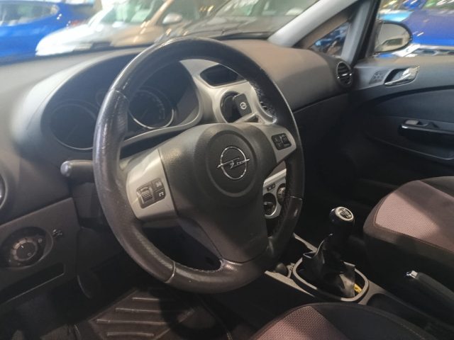 OPEL Corsa usata, con Climatizzatore