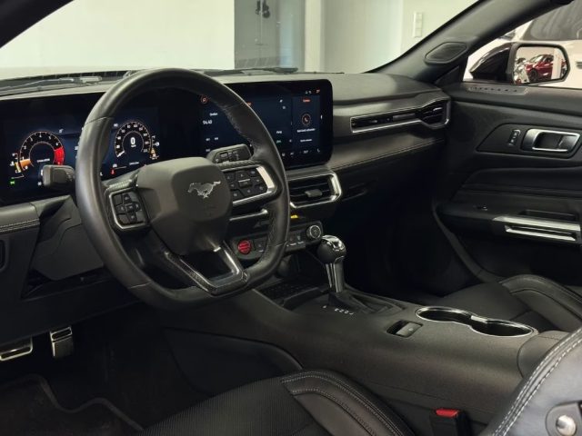 FORD Mustang usata, con Autoradio