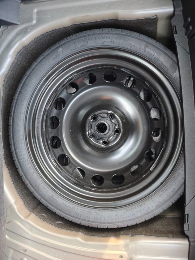 VOLKSWAGEN T-Cross usata, con ESP