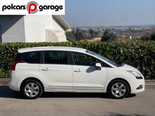 PEUGEOT 5008 usata, con Autoradio