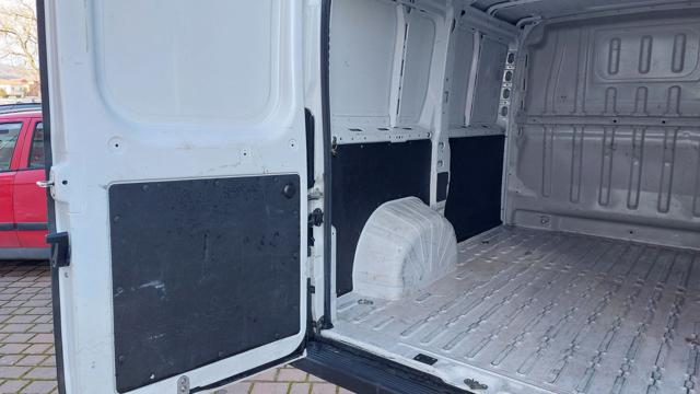 OPEL Movano usata, con Bluetooth
