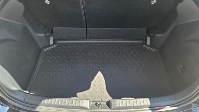 TOYOTA Yaris usata, con Autoradio digitale