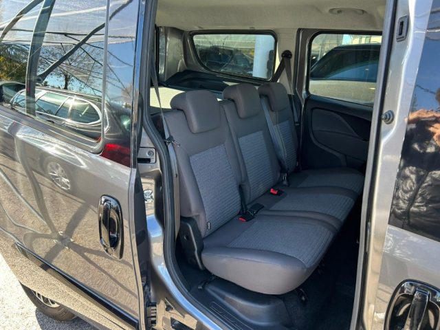 FIAT Doblo usata, con Controllo automatico clima