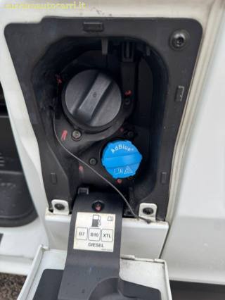 RENAULT Trafic usata, con Fari LED