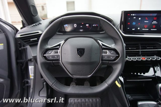 PEUGEOT 2008 usata, con Sensore di luce