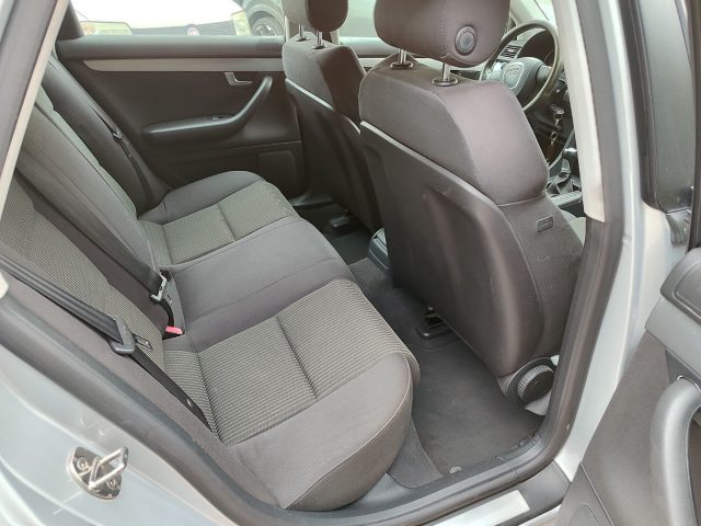 AUDI A4 usata, con Pacchetto sportivo