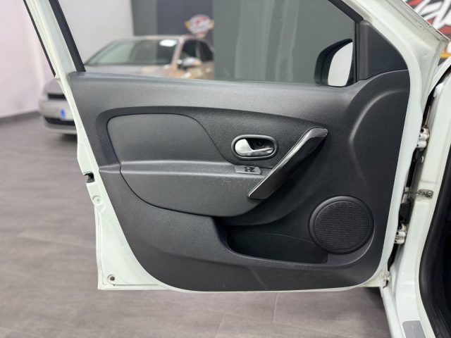 DACIA Logan usata, con USB