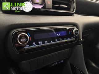 TOYOTA Yaris usata, con Autoradio digitale