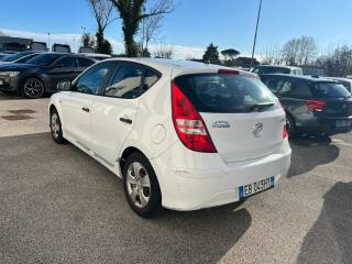 HYUNDAI i30 usata, con Airbag laterali