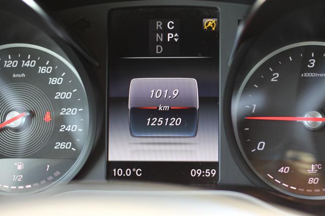 MERCEDES-BENZ V 300 usata, con Bracciolo