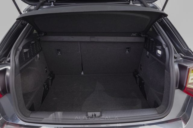 AUDI Q2 usata, con Airbag testa