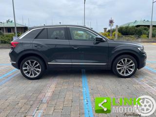VOLKSWAGEN T-Roc usata, con Autoradio
