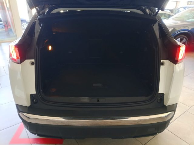 PEUGEOT 3008 usata, con Touch screen