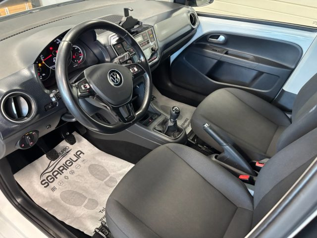 VOLKSWAGEN up! usata, con Controllo automatico clima