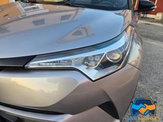 TOYOTA C-HR usata 32