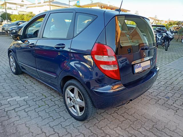 MERCEDES-BENZ A 150 usata, con Lettore CD