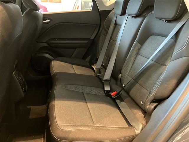 RENAULT Captur usata 12