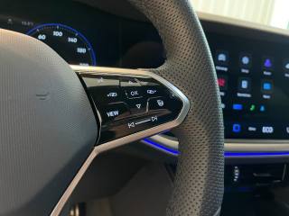 VOLKSWAGEN Touareg usata, con Controllo automatico clima