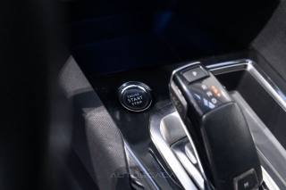 PEUGEOT 3008 usata, con Autoradio digitale