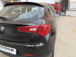 ALFA ROMEO Giulietta usata, con Autoradio