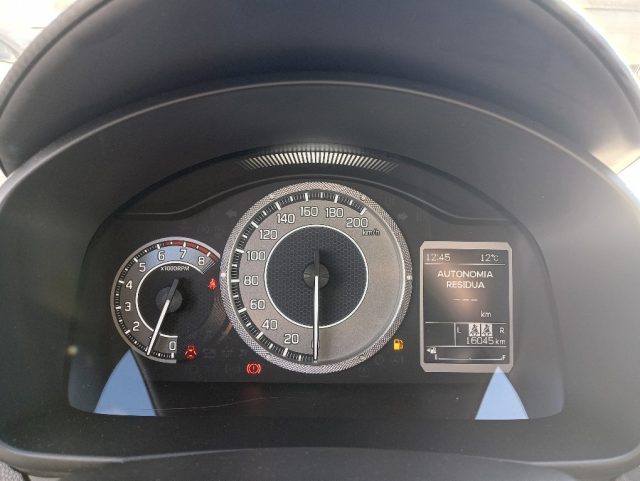 SUZUKI Ignis usata, con Autoradio